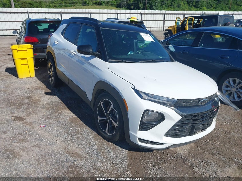 2021 Chevrolet Trailblazer VIN KL79MUSL3MB135216 IAAI salvage auction — LEFT FRONT, Salvage Title, sold $2,750 on 2026-07-28 (photo 1)