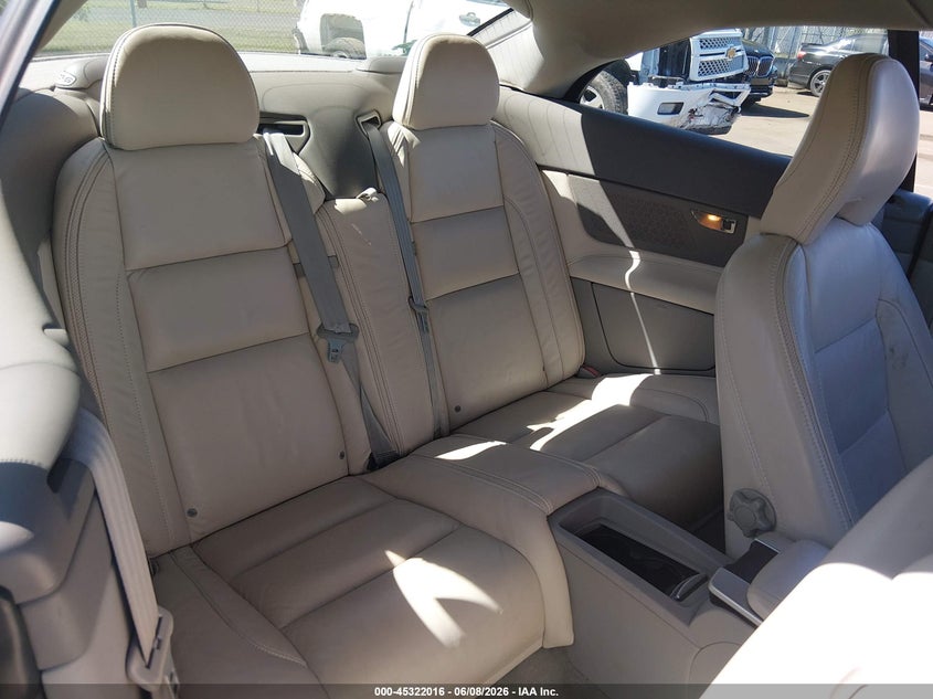 2011 Volvo C70 VIN YV1672MCXBJ118246 IAAI salvage auction — REAR END, Salvage (New Jersey), sold $1,100 on 2026-08-17 (photo 8)