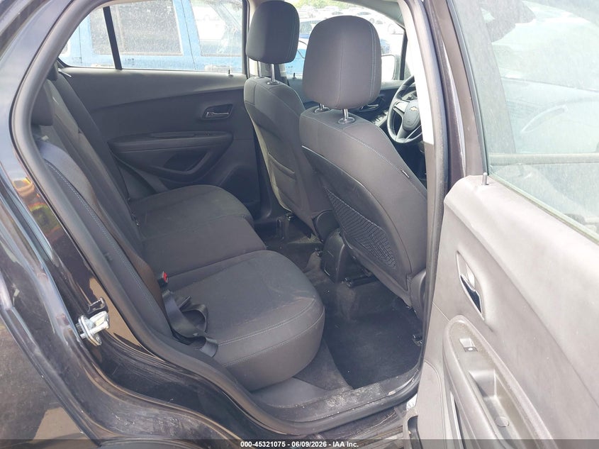 2015 Chevrolet Trax VIN KL7CJKSB7FB091038 IAAI salvage auction — LEFT & RIGHT, Salvage Title, sold $350 on 2026-07-14 (photo 8)
