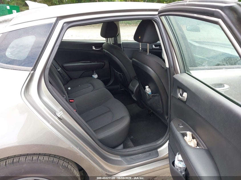 2018 Kia Optima VIN 5XXGT4L38JG232655 IAAI salvage auction — REAR END, Salvage Title, sold $2,150 on 2026-07-10 (photo 8)