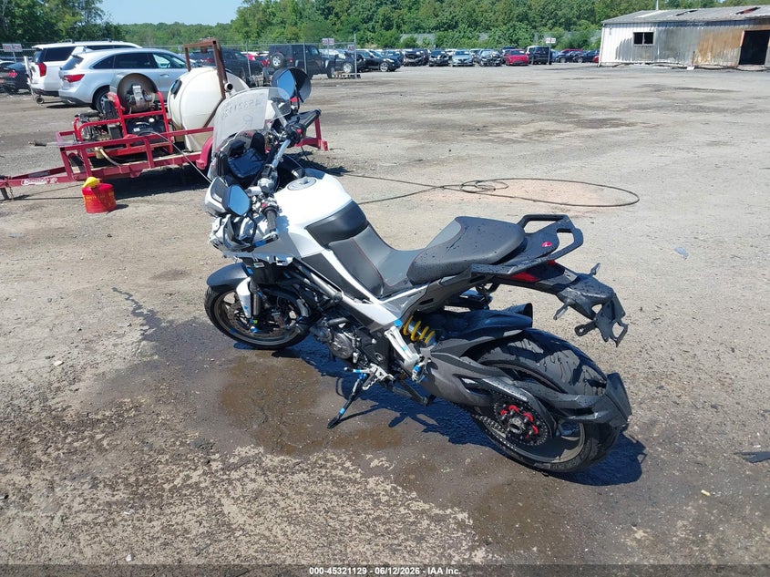 2019 Ducati Multistrada VIN ZDMAAEKW1KB006286 IAAI salvage auction — LEFT SIDE, Salvage - Greater Than 75% (Maryland), sold $3,450 on 2026-07-06 (photo 3)