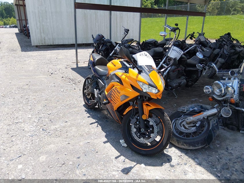 2025 Kawasaki Ninja VIN ML5EXEP11SDAF7504 IAAI salvage auction — REAR END, Salvage (Tennessee), sold $2,400 on 2026-07-21 (photo 1)