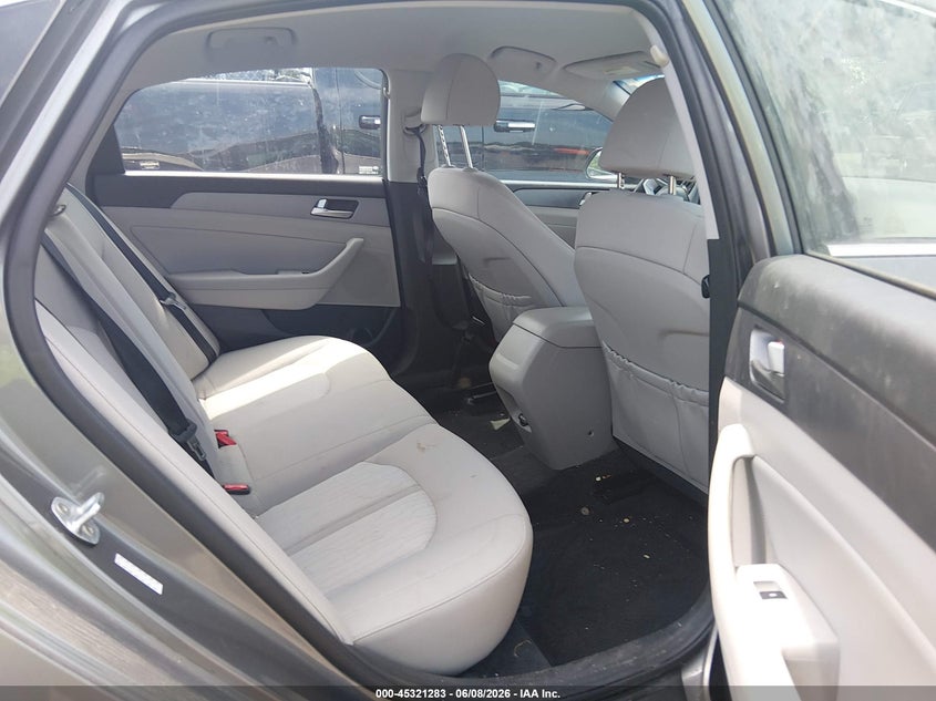 2018 Hyundai Sonata VIN KMHE24L30JA082932 IAAI salvage auction — HAIL, Salvage Title, sold $2,300 on 2026-07-09 (photo 8)