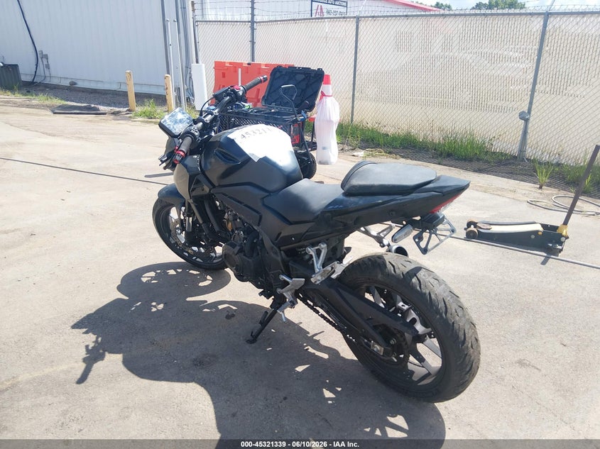 2024 Honda Cb VIN MLHPC7156R5000395 IAAI salvage auction — LEFT FRONT, Salvage Title, sold $375 on 2026-07-29 (photo 3)