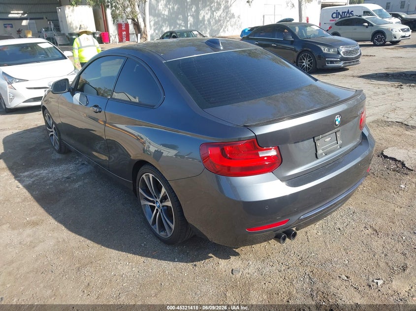 2016 BMW 2er VIN WBA1F9C53GV546610 IAAI salvage auction — RIGHT SIDE, Salvage (California), sold $2,950 on 2026-08-18 (photo 3)