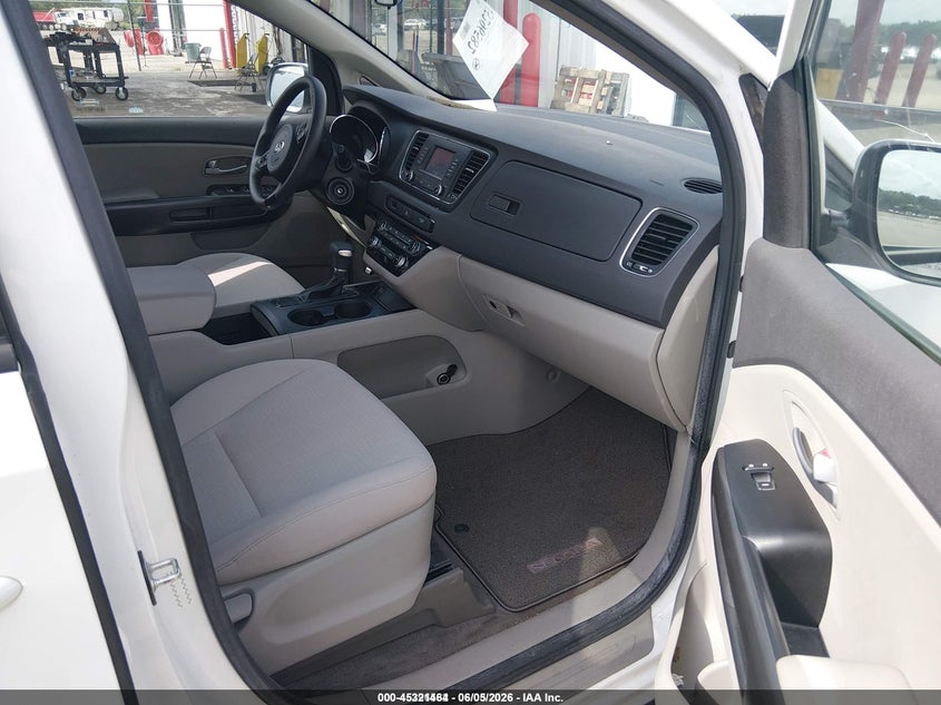 2018 Kia SEDONA VIN KNDMA5C11J6397670 IAAI salvage auction — NORMAL WEAR, Sf97 (Washington), sold $14,800 on 2026-08-06 (photo 5)