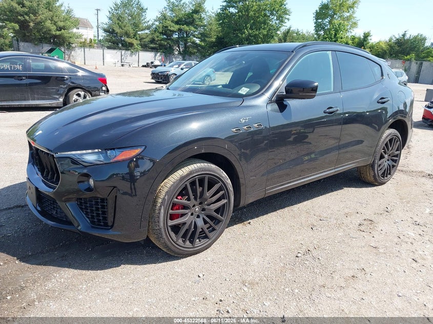 2022 Maserati Levante VIN ZN661XUA6NX396399 IAAI salvage auction — SIDE, Salvage (New Jersey), sold $11,900 on 2026-07-25 (photo 2)