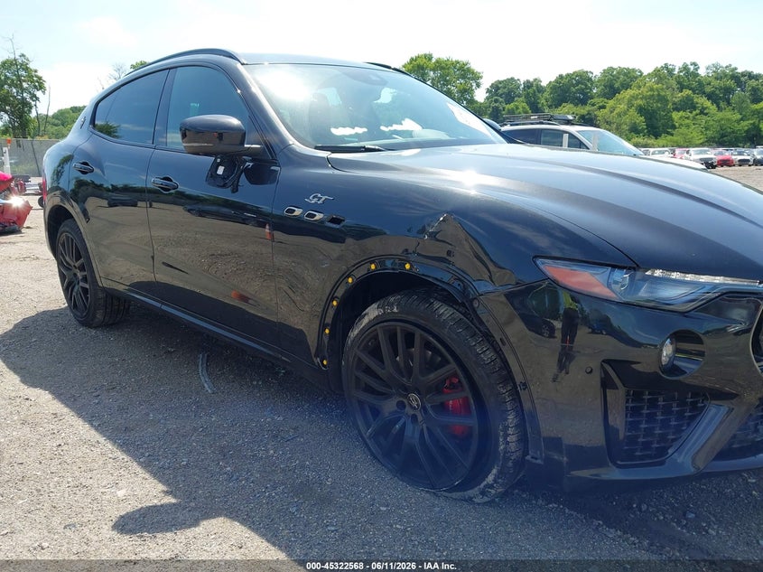 2022 Maserati Levante VIN ZN661XUA6NX396399 IAAI salvage auction — SIDE, Salvage (New Jersey), sold $11,900 on 2026-07-25 (photo 6)