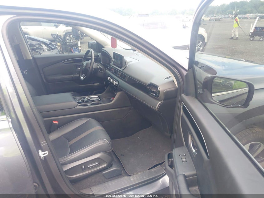 2023 Honda Pilot VIN 5FNYG2H76PB003217 IAAI salvage auction — THEFT, Salvage (Pennsylvania), sold $18,400 on 2026-07-31 (photo 5)