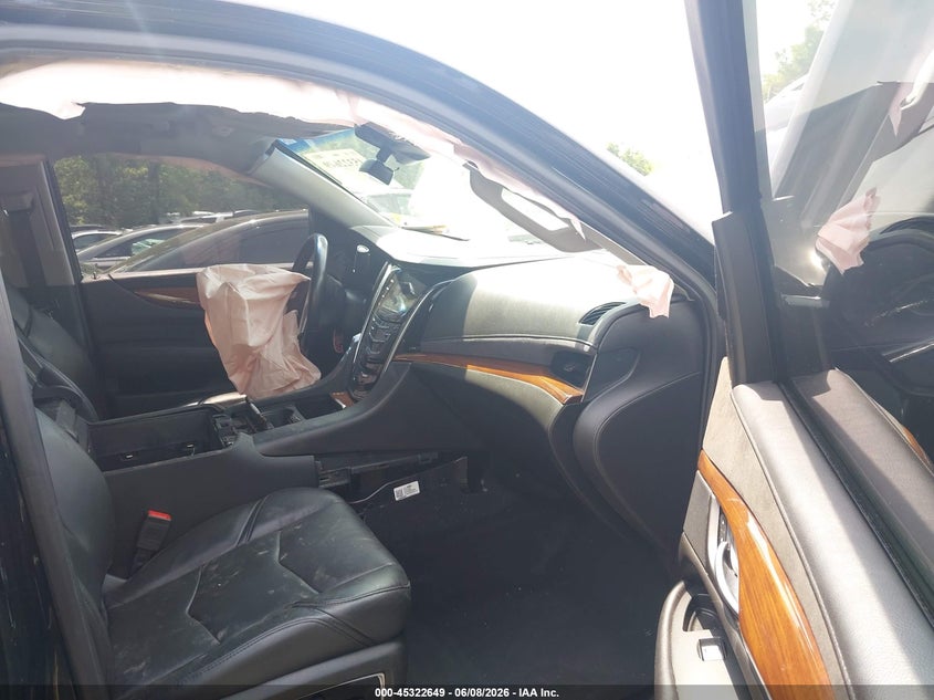 2019 Cadillac Escalade VIN 1GYS4BKJ3KR170277 IAAI salvage auction — FRONT & REAR, Salvage Title, sold $4,100 on 2026-07-31 (photo 5)