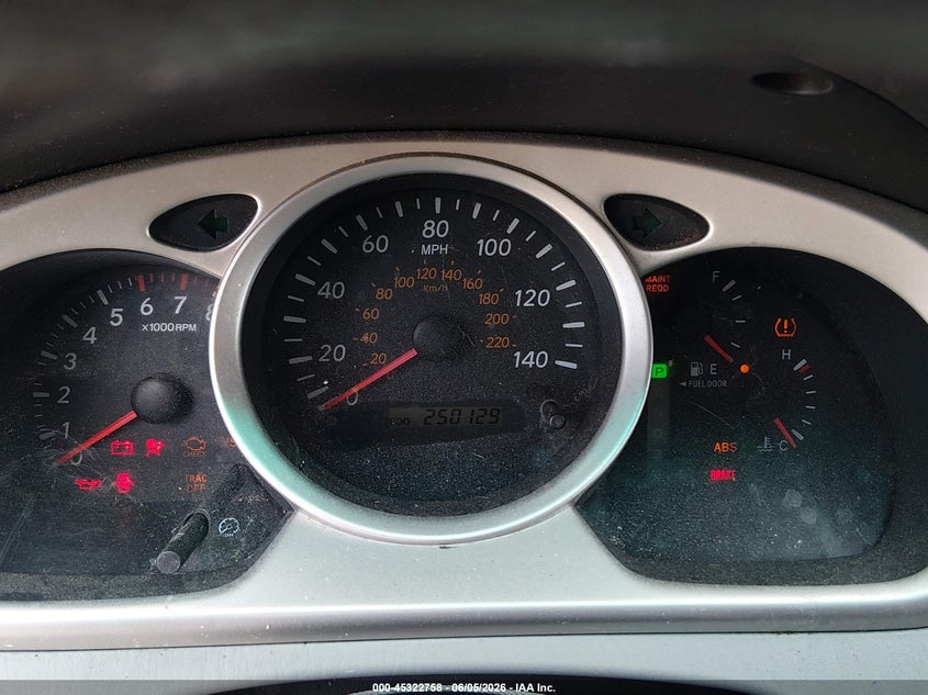 2006 Toyota Highlander VIN JTEDP21AX60096563 IAAI salvage auction — NORMAL WEAR, Original (Ohio), sold $725 on 2026-07-14 (photo 7)