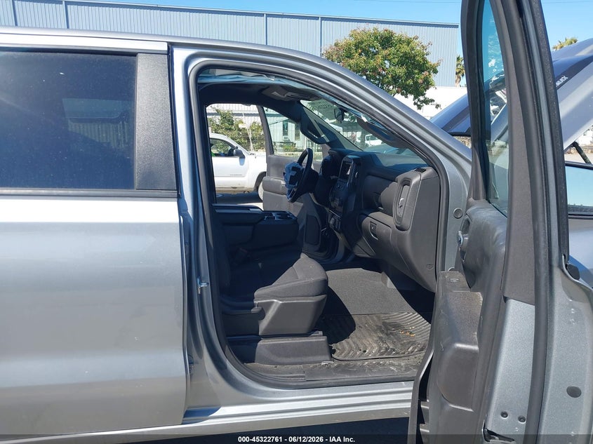 2025 Chevrolet Silverado VIN 3GCPKCEK9SG299670 IAAI salvage auction — RIGHT FRONT, Salvage Title, sold $11,400 on 2026-07-29 (photo 5)