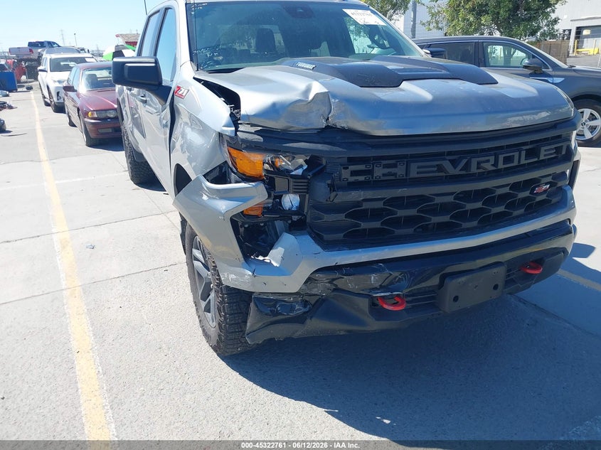 2025 Chevrolet Silverado VIN 3GCPKCEK9SG299670 IAAI salvage auction — RIGHT FRONT, Salvage Title, sold $11,400 on 2026-07-29 (photo 6)