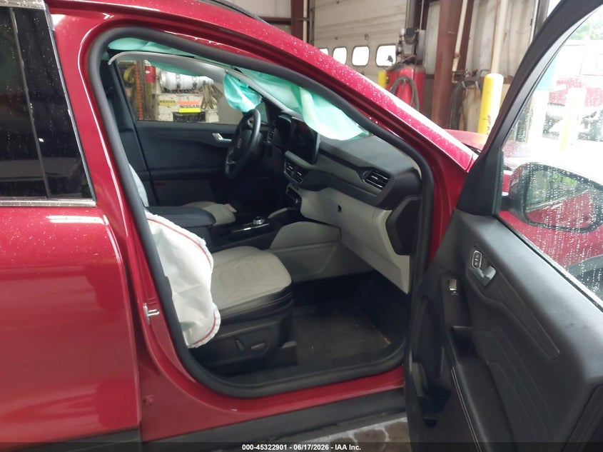2024 Ford Escape VIN 1FMCU9JA6RUB42593 IAAI salvage auction — RIGHT REAR, Salvage Title, sold $7,500 on 2026-07-27 (photo 5)