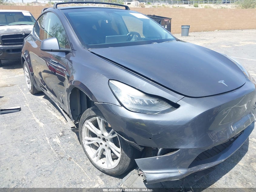 2021 Tesla Model y VIN 5YJYGDEE4MF082218 IAAI salvage auction — RIGHT FRONT, Salvage Title, sold $7,500 on 2026-07-23 (photo 6)