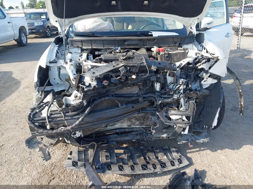 2017 Nissan Rogue VIN JN8AT2MT1HW137845 IAAI salvage auction — FRONT END, Salvage Title, sold $250 on 2026-07-15 (photo 6)