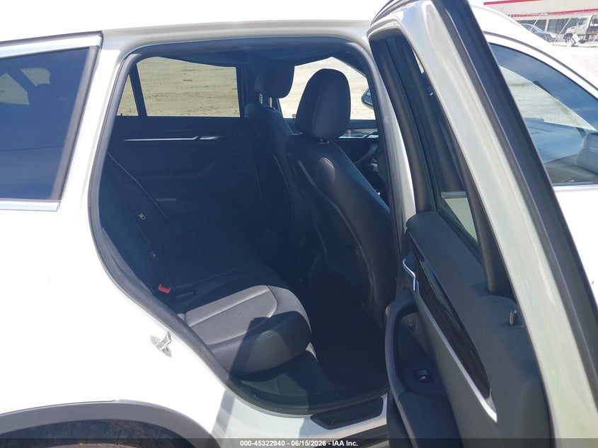 2016 BMW X1 VIN WBXHT3C39G5E52551 IAAI salvage auction — REAR END, Salvage (Georgia), sold $825 on 2026-07-23 (photo 8)