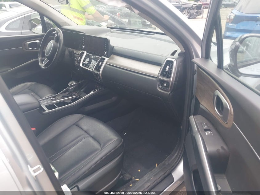 2022 Kia Sorento VIN 5XYRLDLC1NG146534 IAAI salvage auction — SIDE, Salvage Title, sold $7,300 on 2026-07-09 (photo 5)