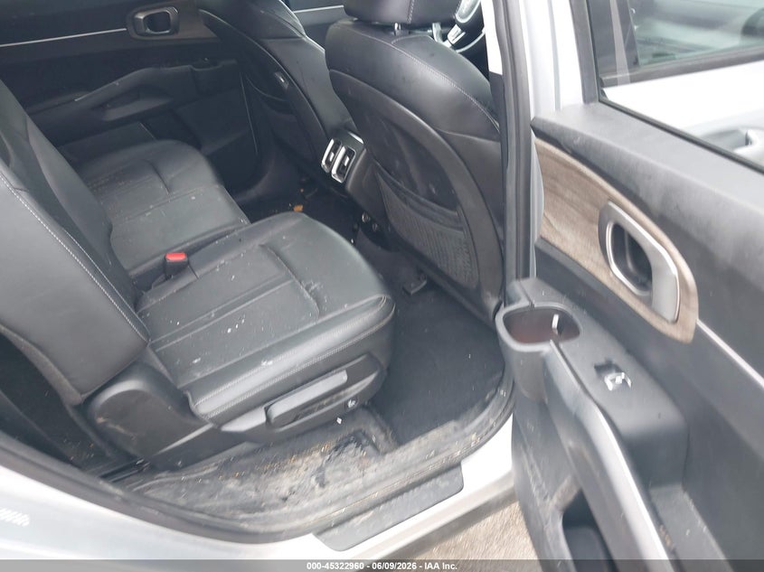 2022 Kia Sorento VIN 5XYRLDLC1NG146534 IAAI salvage auction — SIDE, Salvage Title, sold $7,300 on 2026-07-09 (photo 8)