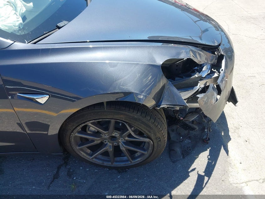 2018 Tesla Model 3 VIN 5YJ3E1EAXJF045309 IAAI salvage auction — RIGHT FRONT, Salvage (California), sold $25 on 2026-07-29 (photo 6)