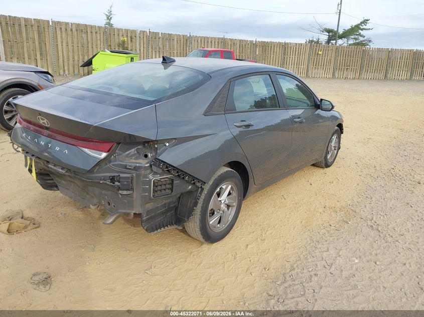 2024 Hyundai Elantra VIN KMHLL4DG8RU662428 IAAI salvage auction — FRONT END, Salvage Title, sold $3,850 on 2026-07-13 (photo 4)
