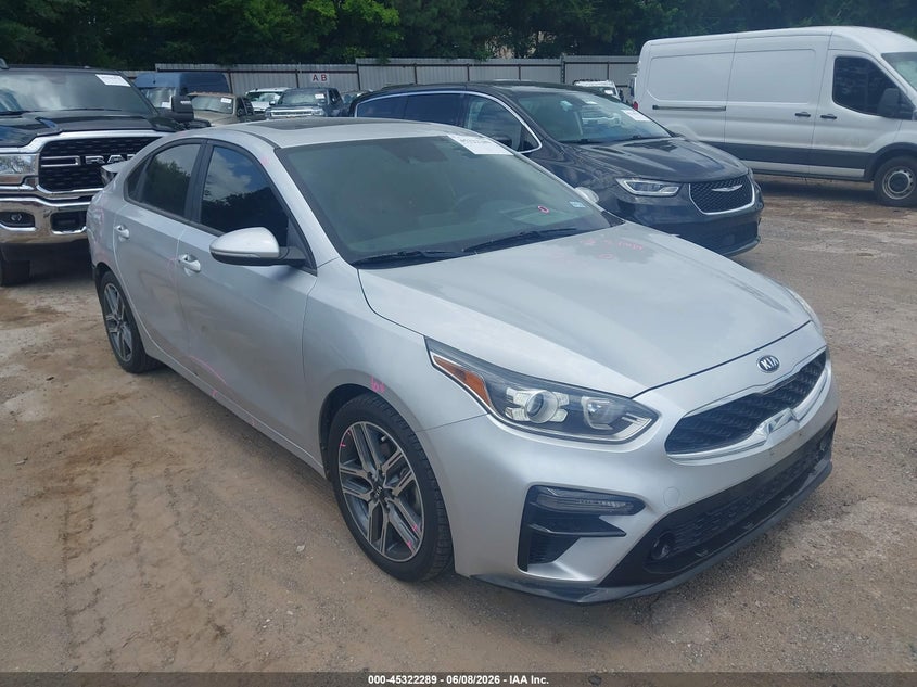 2020 Kia Forte VIN 3KPF54ADXLE211318 IAAI salvage auction — REAR END, Salvage Title, sold $4,000 on 2026-08-27 (photo 1)