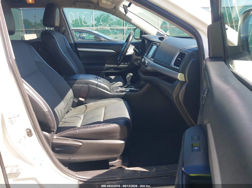 2017 Toyota Highlander VIN 5TDBZRFH5HS466743 IAAI salvage auction — RIGHT SIDE, Salvage (Indiana), sold $6,050 on 2026-07-14 (photo 5)