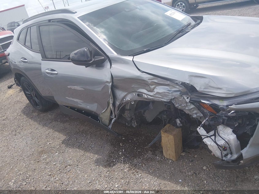 2024 Chevrolet Trax VIN KL77LKE28RC223309 IAAI salvage auction — SIDE, Salvage Title, sold $4,350 on 2026-07-22 (photo 6)