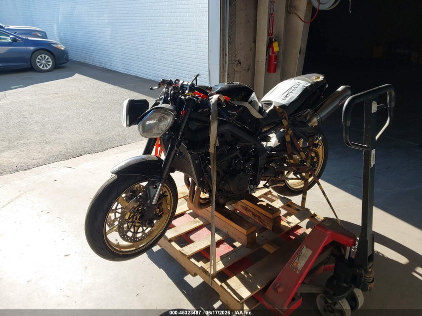 2012 Triumph motorcycle Street VIN SMTD02NE5CT531541 IAAI salvage auction — ROLLOVER, Clear (Virginia), sold $575 on 2026-07-07 (photo 2)