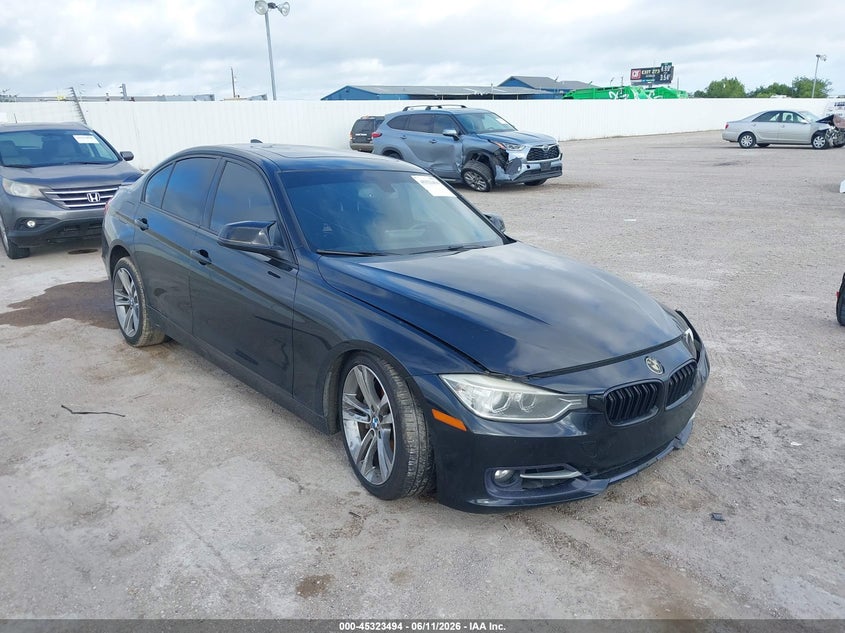 2013 BMW 3er VIN WBA3A9C50DF475993 IAAI salvage auction — LEFT FRONT, Original (Texas), sold $25 on 2026-07-29 (photo 1)
