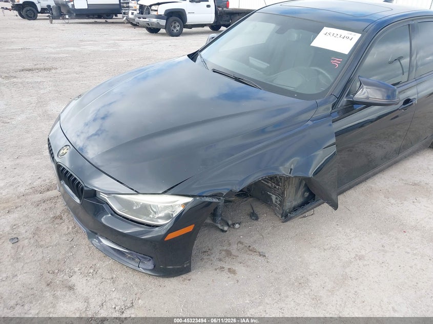 2013 BMW 3er VIN WBA3A9C50DF475993 IAAI salvage auction — LEFT FRONT, Original (Texas), sold $25 on 2026-07-29 (photo 6)