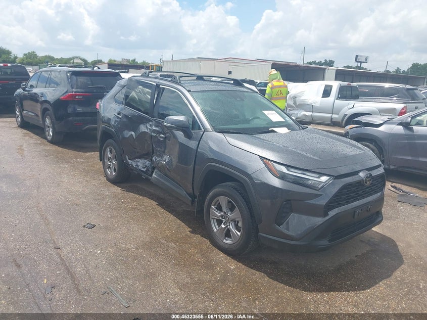 2024 Toyota Rav 4 VIN 2T3W1RFV1RC276048 IAAI salvage auction — RIGHT SIDE, Salvage Title, sold $7,800 on 2026-07-29 (photo 1)