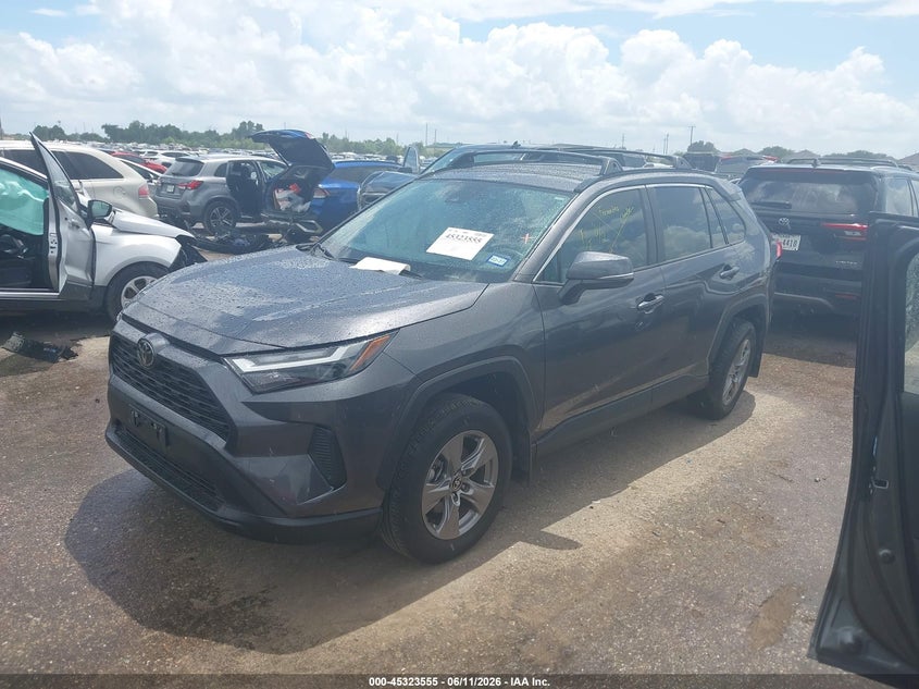 2024 Toyota Rav 4 VIN 2T3W1RFV1RC276048 IAAI salvage auction — RIGHT SIDE, Salvage Title, sold $7,800 on 2026-07-29 (photo 2)