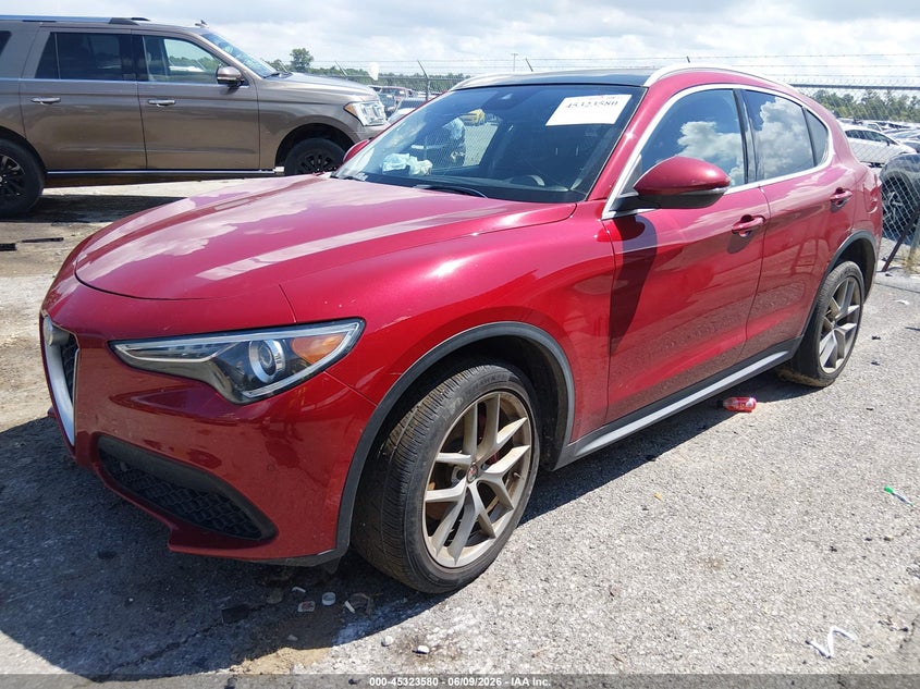 2018 Alfa romeo Stelvio VIN ZASFAKBN0J7B86733 IAAI salvage auction — RIGHT SIDE, Salvage Title, sold $75 on 2026-07-28 (photo 2)