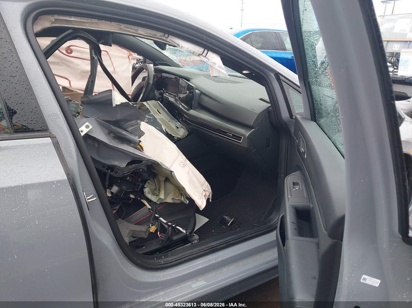 2024 Volkswagen Golf gti VIN WVWVA7CD5RW161822 IAAI salvage auction — SIDE, Salvage Title, sold $4,750 on 2026-07-28 (photo 5)