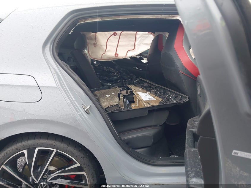 2024 Volkswagen Golf gti VIN WVWVA7CD5RW161822 IAAI salvage auction — SIDE, Salvage Title, sold $4,750 on 2026-07-28 (photo 8)