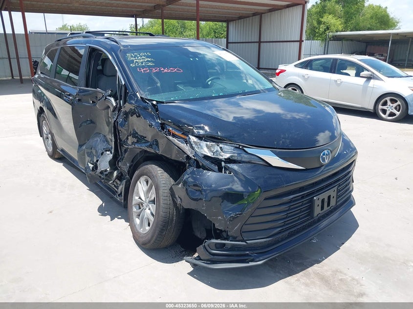 2025 Toyota Sienna VIN 5TDBSKFC4SS225683 IAAI salvage auction — SIDE, Salvage (New Jersey), sold $2,650 on 2026-07-29 (photo 1)