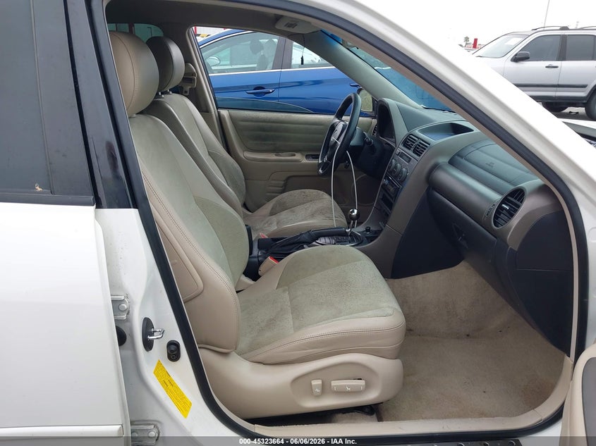 2001 Lexus Is VIN JTHBD182110026552 IAAI salvage auction — NORMAL WEAR, Salvage (California), sold $425 on 2026-07-09 (photo 5)