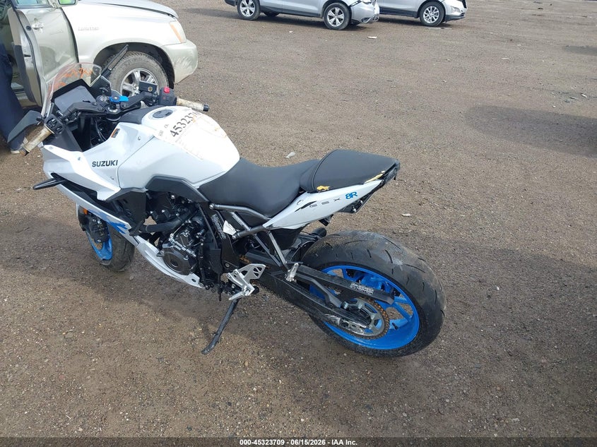 2026 Suzuki Gsx VIN JS1EM13B5T7100985 IAAI salvage auction — FRONT END, Salvage (Michigan), sold $1,850 on 2026-07-14 (photo 3)