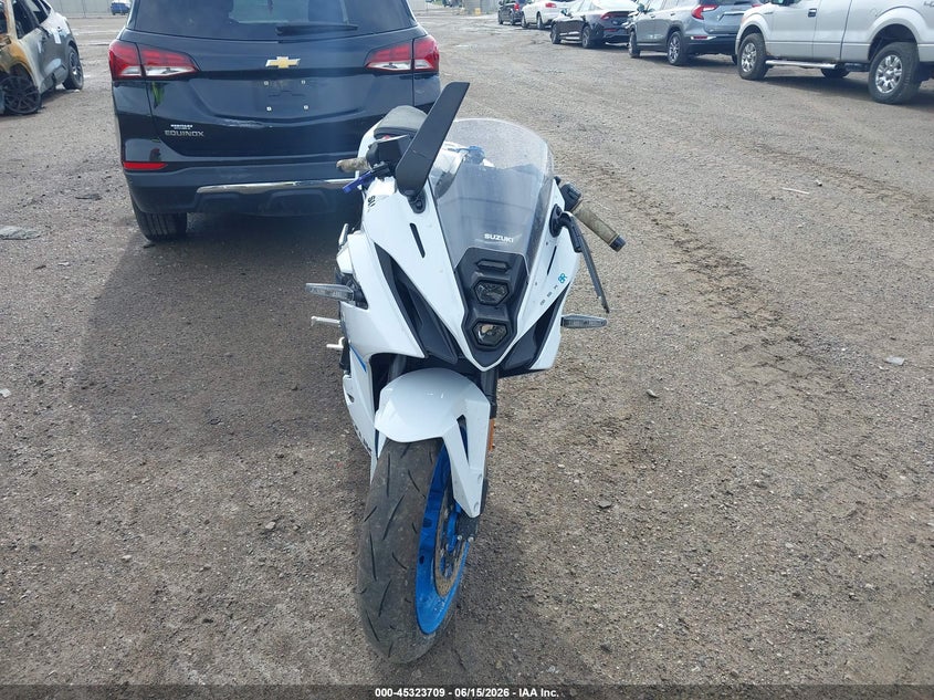 2026 Suzuki Gsx VIN JS1EM13B5T7100985 IAAI salvage auction — FRONT END, Salvage (Michigan), sold $1,850 on 2026-07-14 (photo 5)