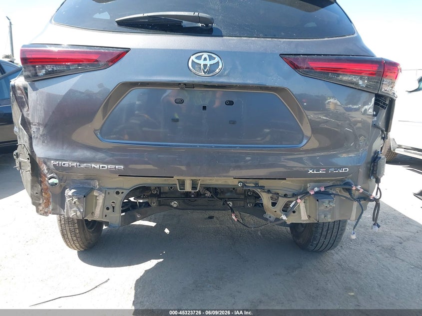 2024 Toyota Highlander VIN 5TDKDRBH0RS537935 IAAI salvage auction — LEFT REAR, Salvage Title, sold $8,600 on 2026-07-22 (photo 6)