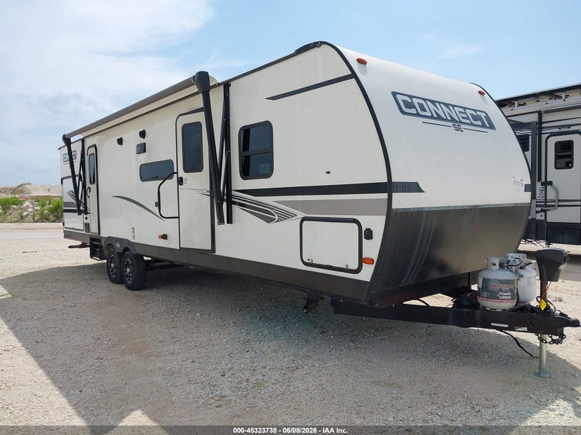 2021 Kz 312bhkse VIN 4EZTL3322M7061624 IAAI salvage auction — HAIL, Original (Texas), sold $9,100 on 2026-07-16 (photo 1)
