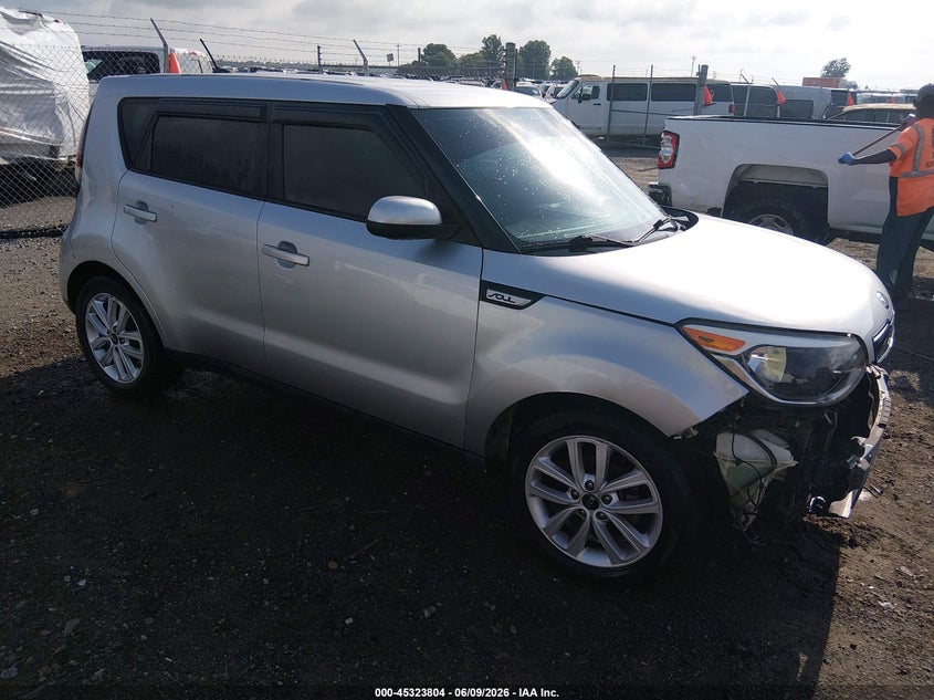 2018 Kia Soul VIN KNDJP3A5XJ7598148 IAAI salvage auction — FRONT & REAR, Clear (Arkansas), sold $2,250 on 2026-07-22 (photo 1)