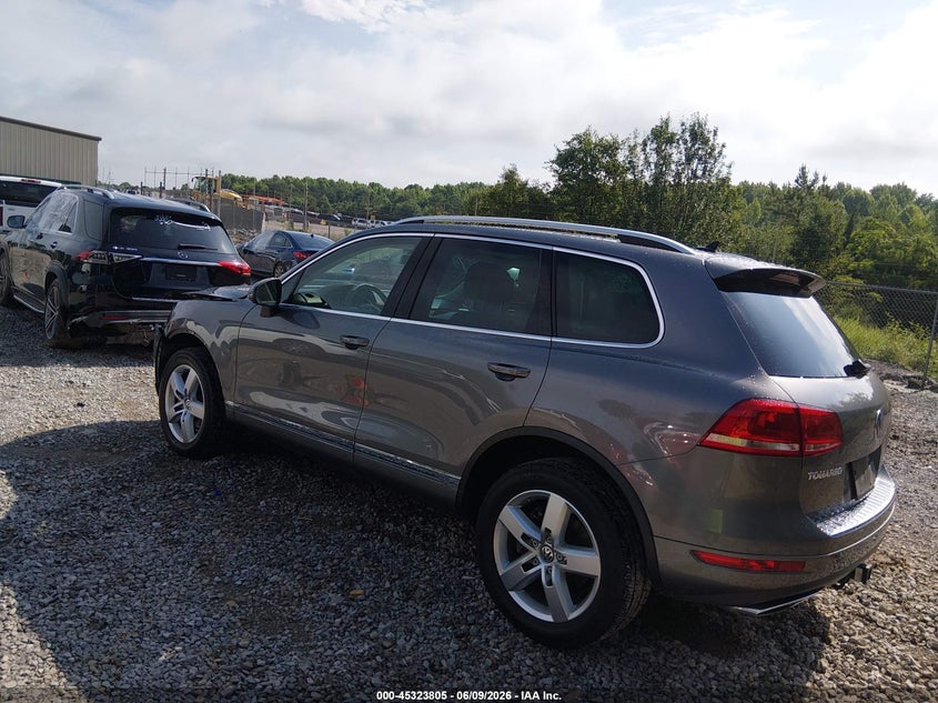 2013 Volkswagen Touareg VIN WVGEP9BP0DD006651 IAAI salvage auction — FRONT END, Salvage Title, sold $25 on 2026-08-16 (photo 3)
