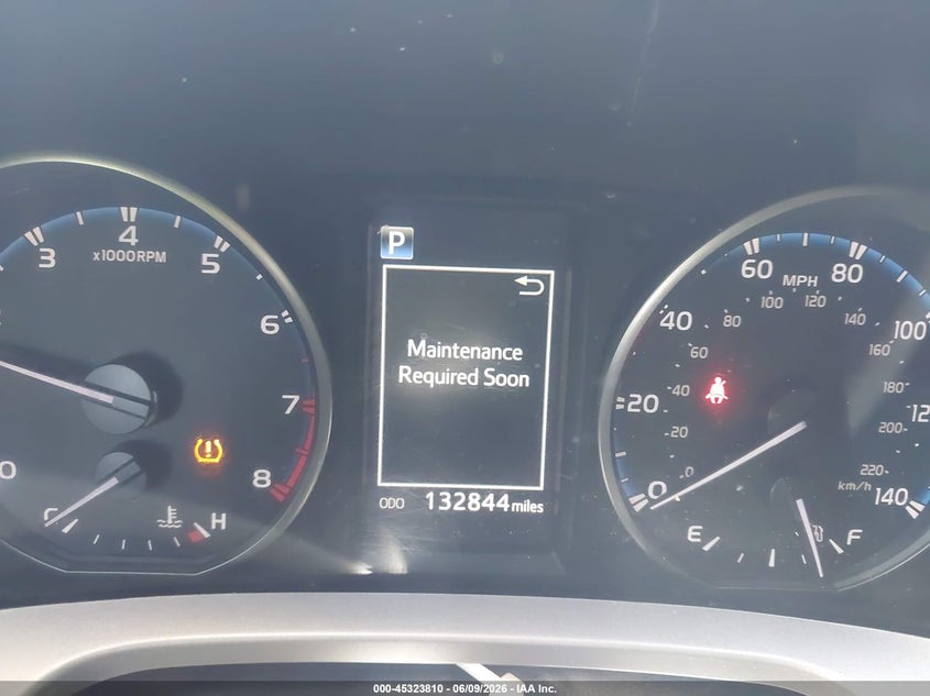 2018 Toyota Rav 4 VIN JTMBFREV3JJ248934 IAAI salvage auction — RIGHT FRONT, Salvage Title, sold $5,700 on 2026-07-07 (photo 7)