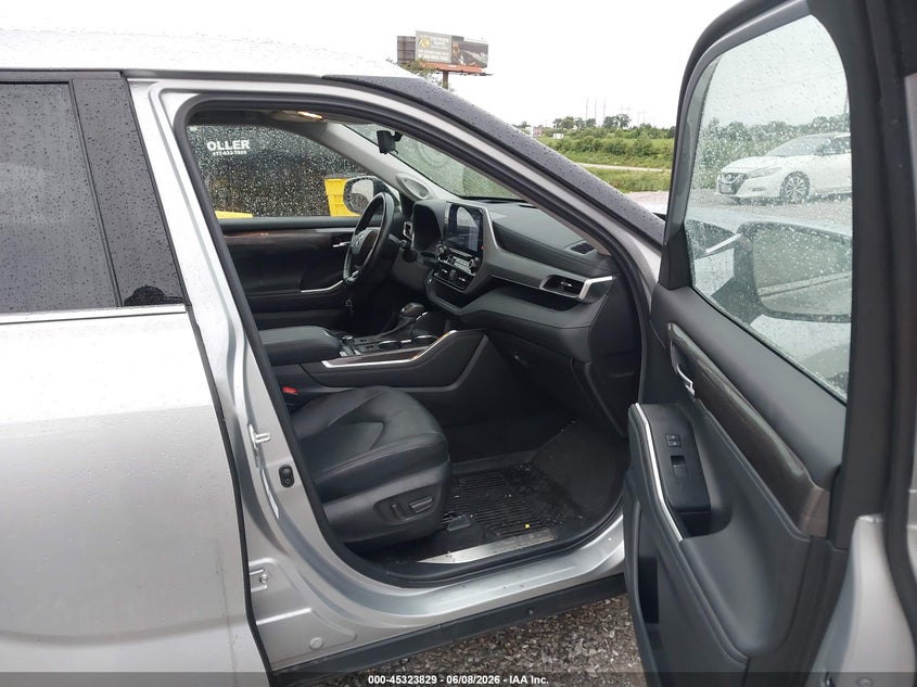 2022 Toyota Highlander VIN 5TDFZRBH6NS199129 IAAI salvage auction — HAIL, Salvage Title, sold $25,200 on 2026-07-06 (photo 5)