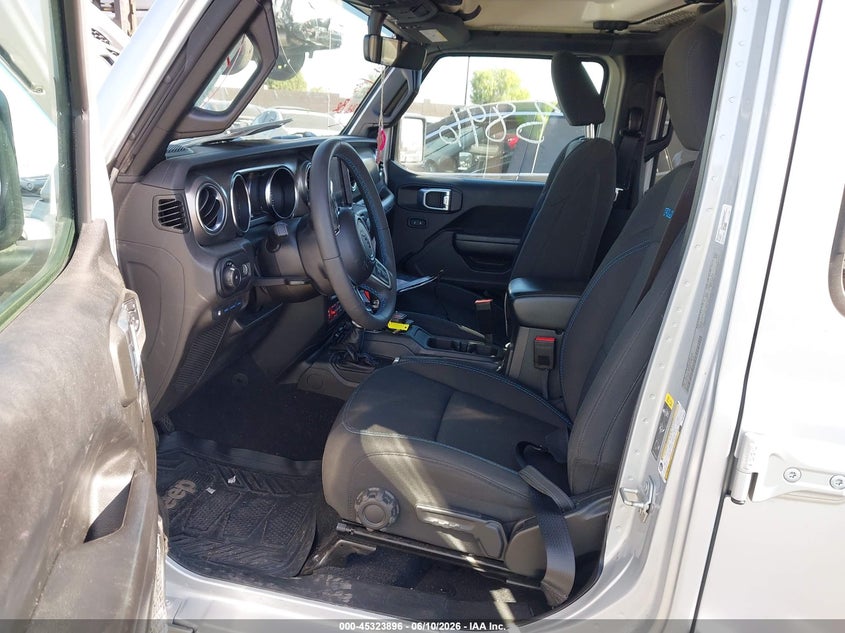 2023 Jeep Grand wagoneer VIN 1C4JJXR62PW700322 IAAI salvage auction — REAR END, Salvage Title, sold $11,600 on 2026-07-30 (photo 5)