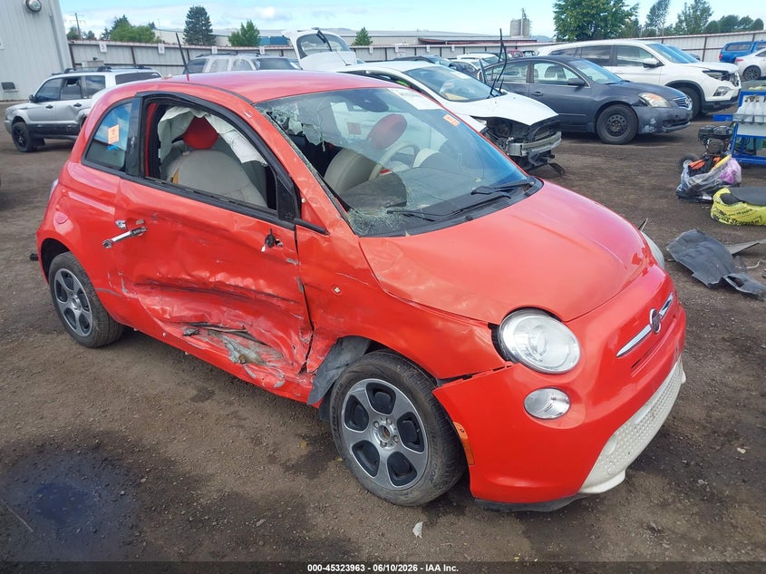 2013 Fiat 500 VIN 3C3CFFGE2DT604601 IAAI salvage auction — BIOHAZARD/CHEMICAL, Salvage Title, sold $150 on 2026-08-11 (photo 1)