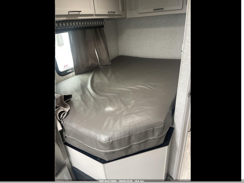 2024 Ford Econoline VIN 1FDWE3FN4RDD47817 IAAI salvage auction — ROOF, Clear (Florida), sold $13,050 on 2026-07-16 (photo 7)