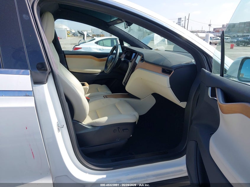 2020 Tesla Model x VIN 5YJXCDE27LF297135 IAAI salvage auction — REAR END, Salvage (California), sold $7,000 on 2026-07-29 (photo 5)
